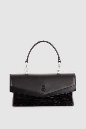 Patrizia Pepe Fly Bamby Shoulder Bag With Chain Schwarz | 023164-DEA