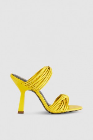 Patrizia Pepe Heeled Sandal In Smooth Leather With Gold-colored Mini Logo Gelb | 426857-FID