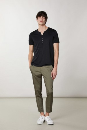 Patrizia Pepe Short-sleeved Henley T-shirt Schwarz | 586937-FHT