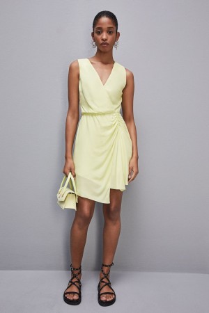 Patrizia Pepe Wrap-effect Sleeveless Dress In Certified Viscose Gelb | 301928-ECM